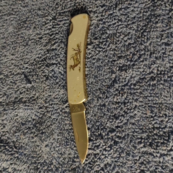 Buck 525 USA Knife - Picture 2 of 6